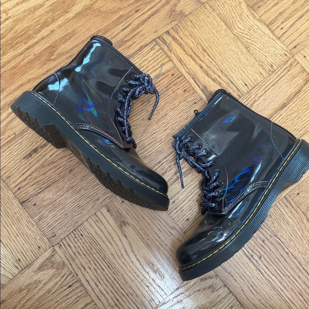 Dr Doc Martens iridescent sparkle boots black patent 1460 size 5 Delaney